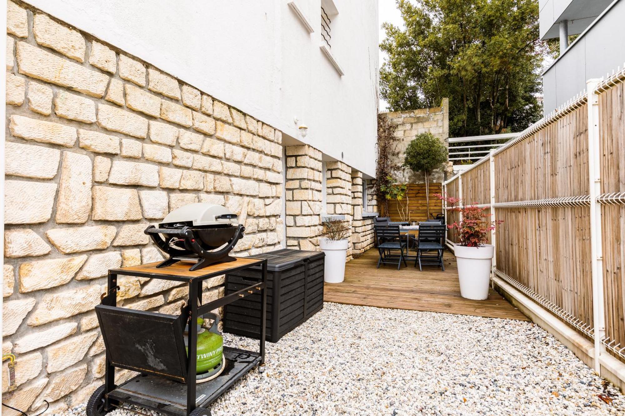 L'Auguste - Appartement Terrasse, 450M De La Plage Royan Esterno foto